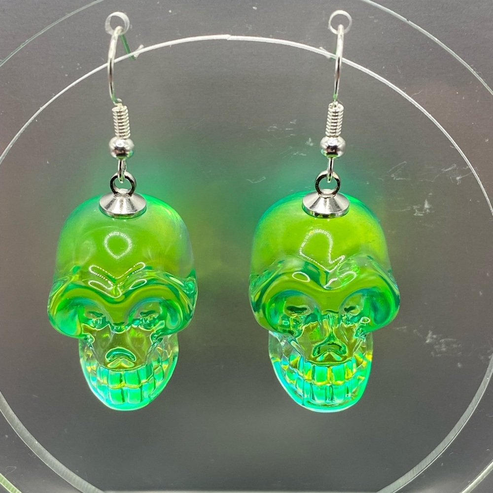 Green and and blue skull ss tone earrings